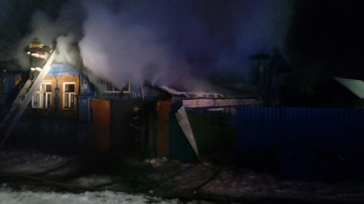Молодая семья погибла на пожаре в Семенове 6 декабря
