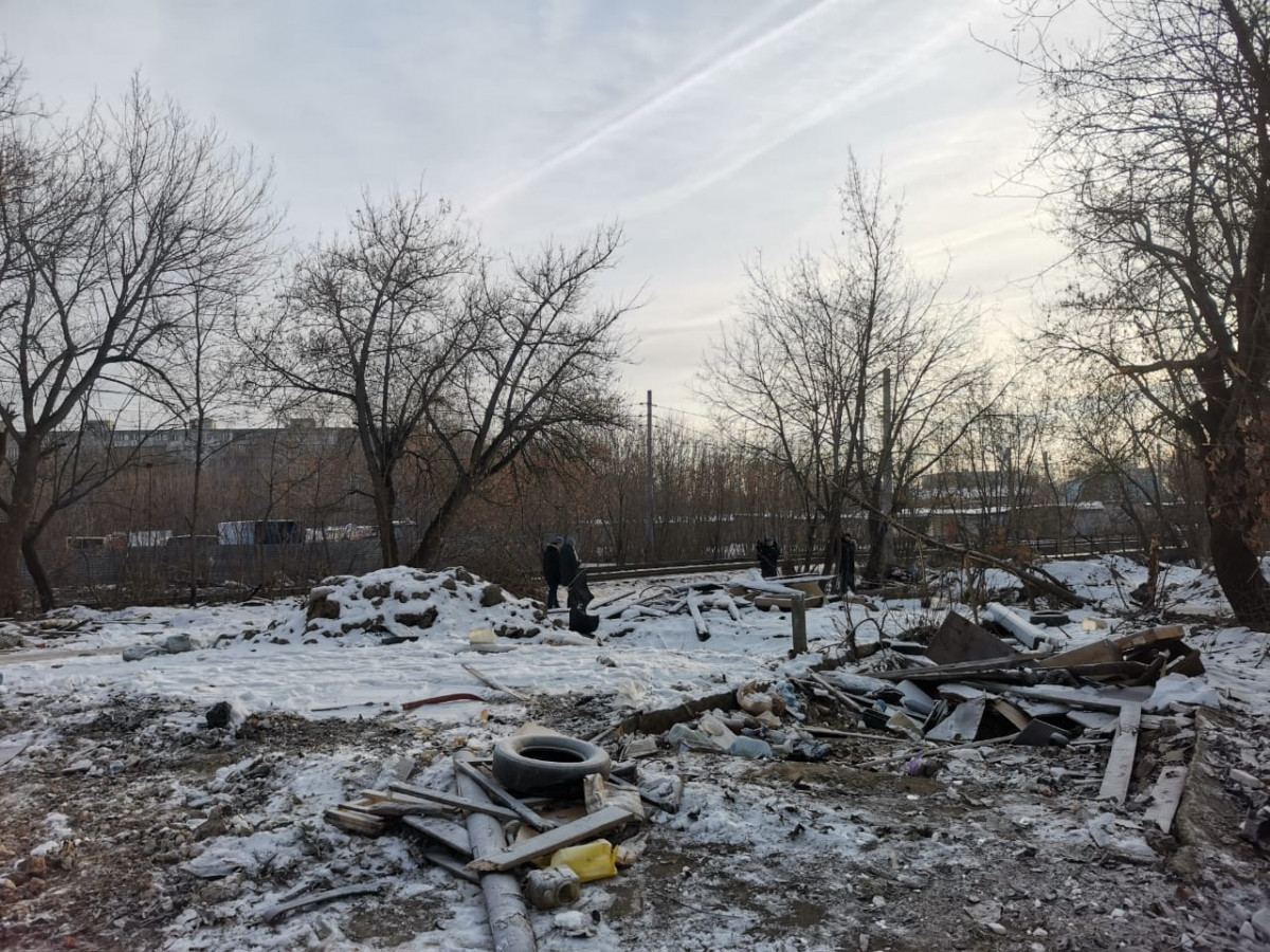 Несанкционированную свалку объемом около двух тысяч кубометров ликвидируют в Ленинском районе