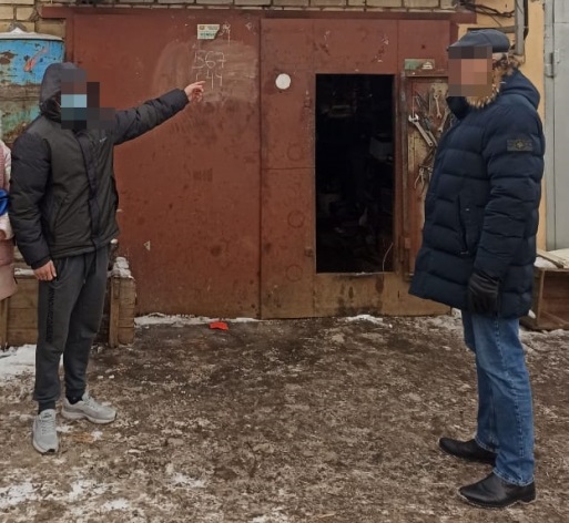 Подросток и его взрослый подельник украли более 300 тысяч рублей из гаража в Дзержинске