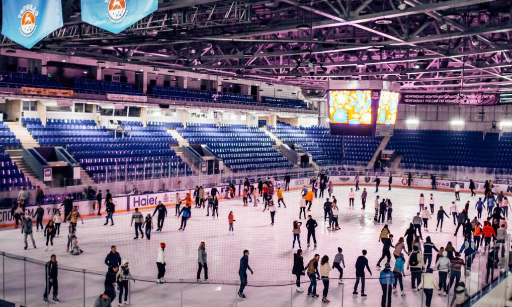 КРК «Нагорный» приглашает нижегородцев открыть сезон катания на коньках