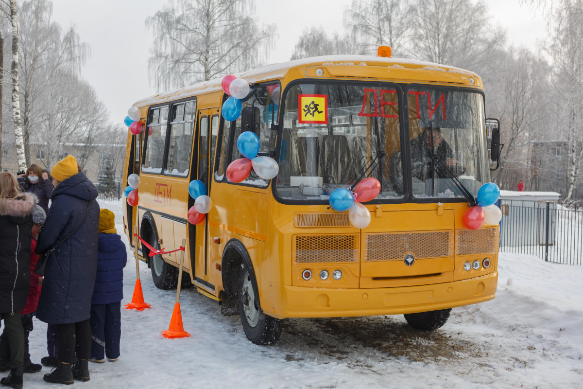 Сельские школы Кстовского района получили два новых автобуса