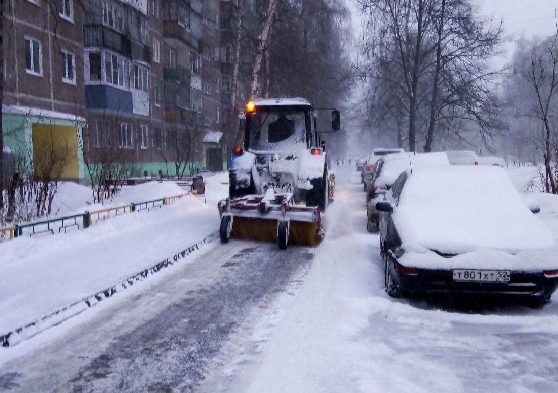Дворовые проезды Сормовского района будут очищать от снега с применением эвакуатора
