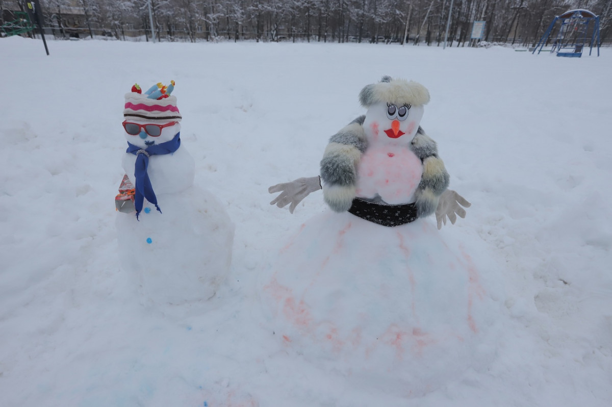Аллея снежных фигур появилась в рамках конкурса «Дзержинский снеговик»