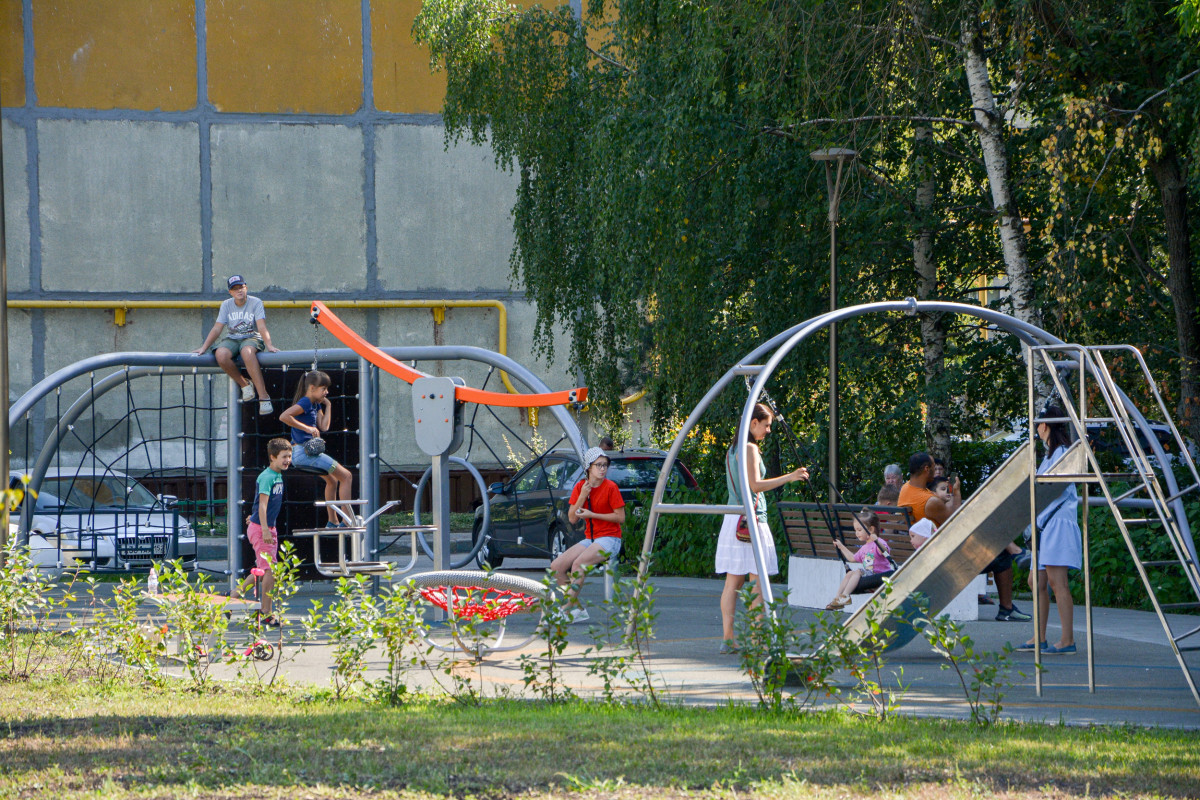 Благоустройство трех общественных пространств завершилось в Ленинском районе