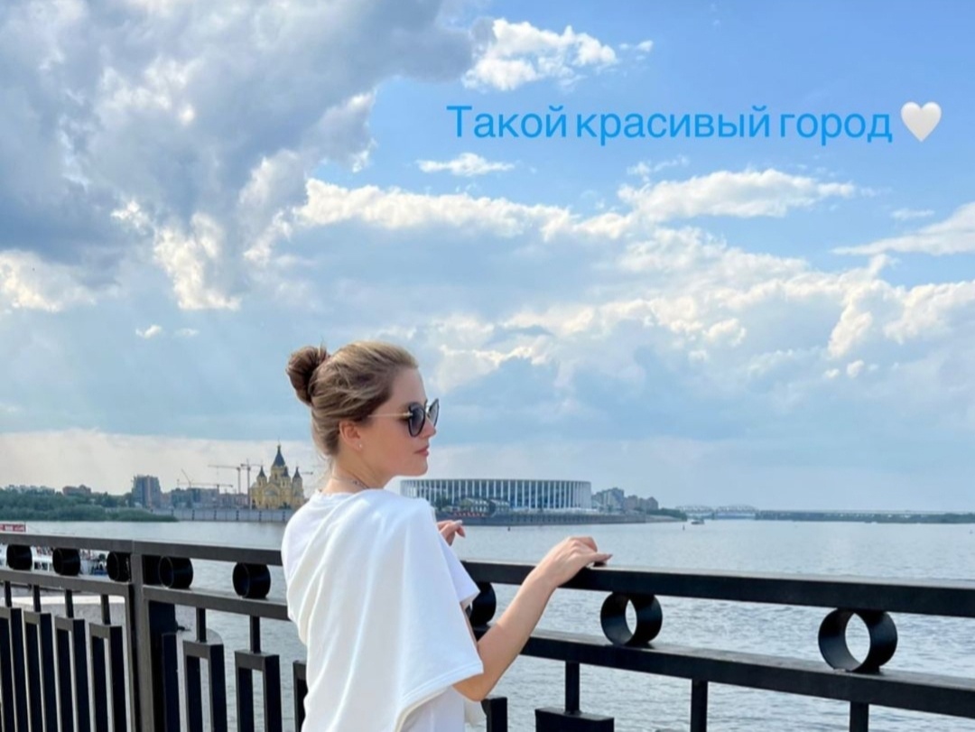 Актриса Анна Михайловская прогулялась по Нижнему Новгороду