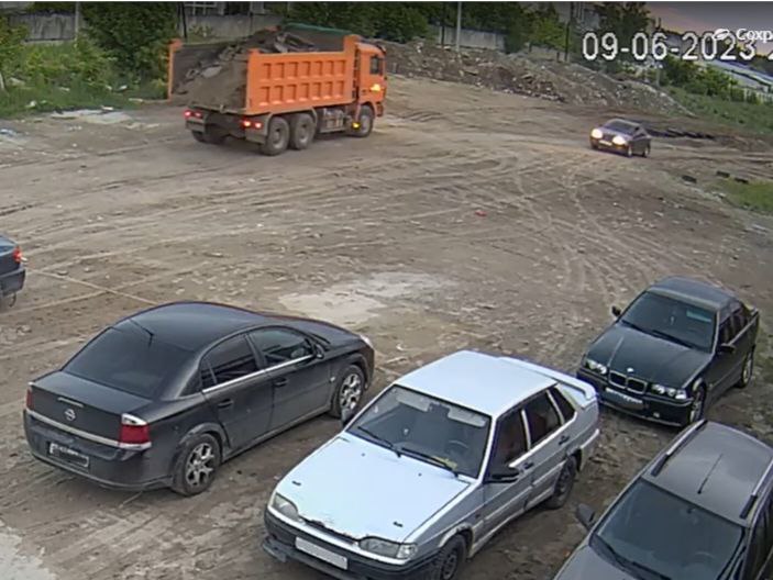 Водитель Камаза может получить штраф более 1,3 млн рублей за создание крупной свалки в Дзержинске