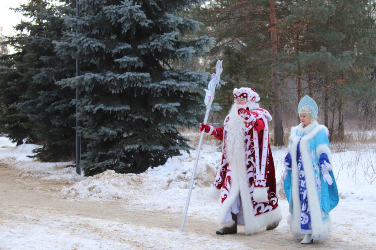 Юных дзержинцев приглашают на встречу с Дедом Морозом и Снегурочкой