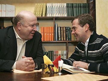 Медведев Шанцев2