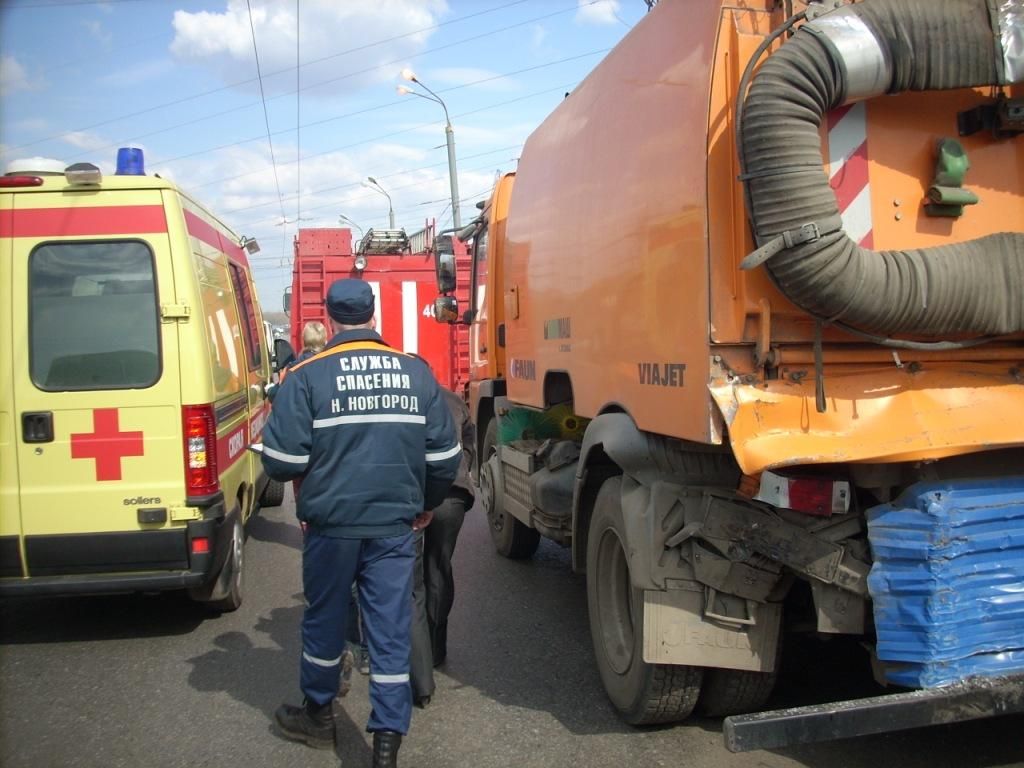 ДТП_Автозавод2_14.04.2010