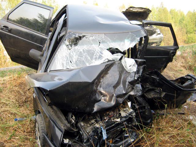 разбитая машина