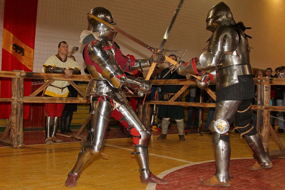 Мастерство боя на мечах показали нижегородцам (фоторепортаж)