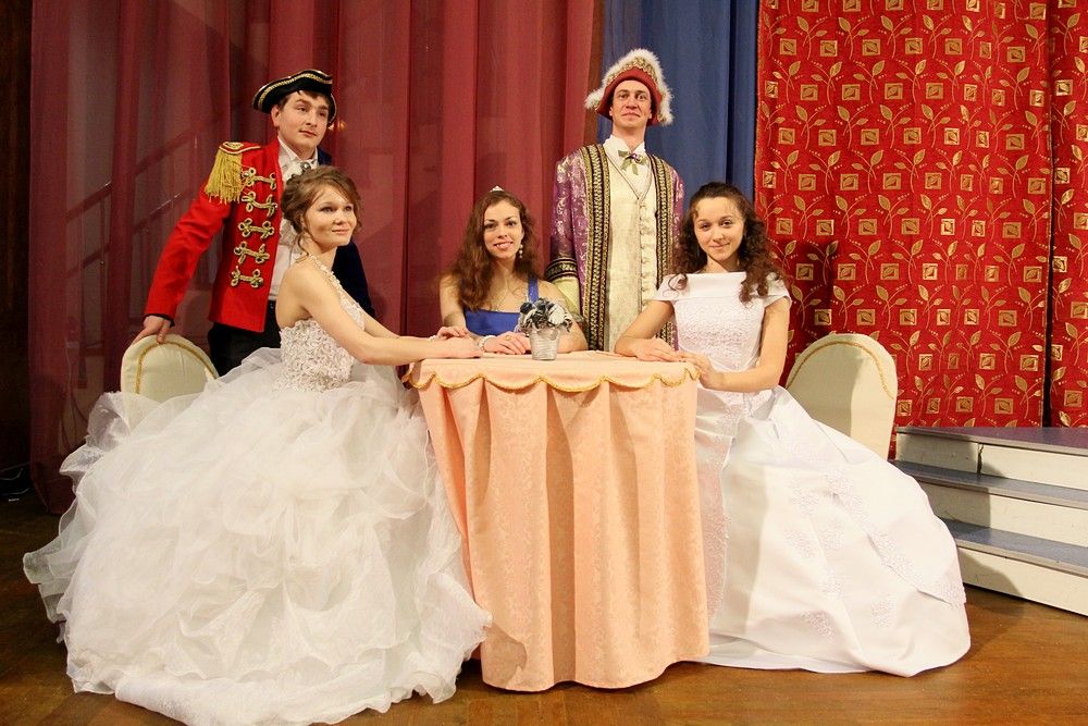 бал творческой молодежи.14