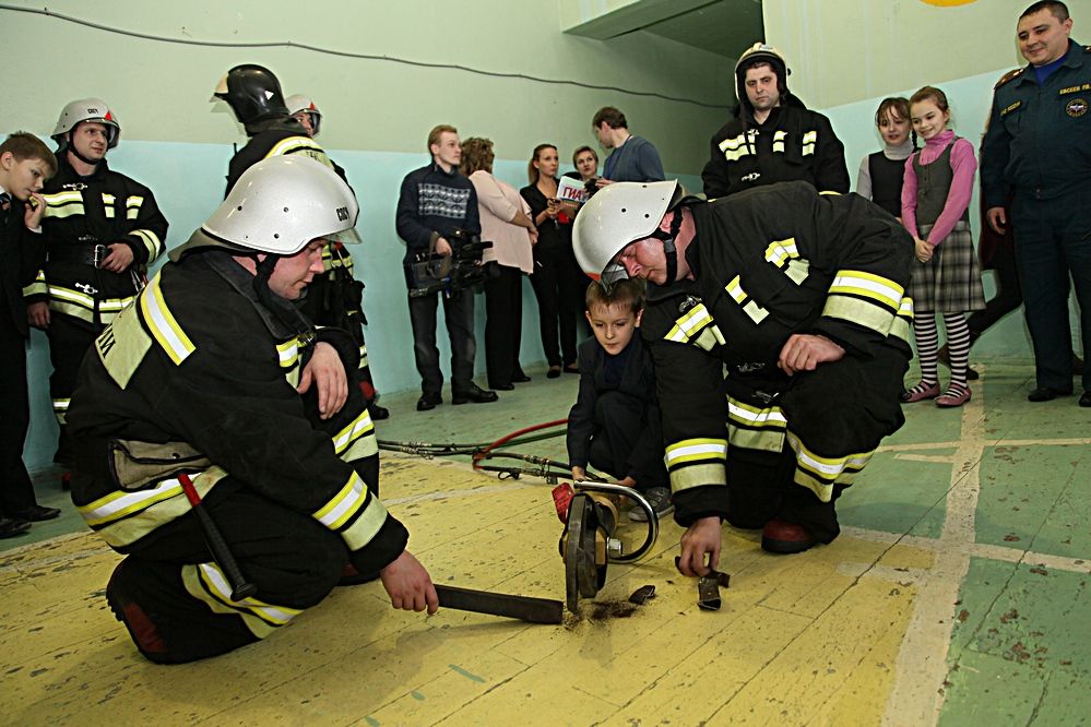 Новости нижнего новгорода выпуск сегодняшний. Лицей 180 Нижний Новгород. 180 Школа Нижний Новгород. Лицей 180 Нижний Новгород официальный сайт. Учителя лицея 180 Нижний Новгород.