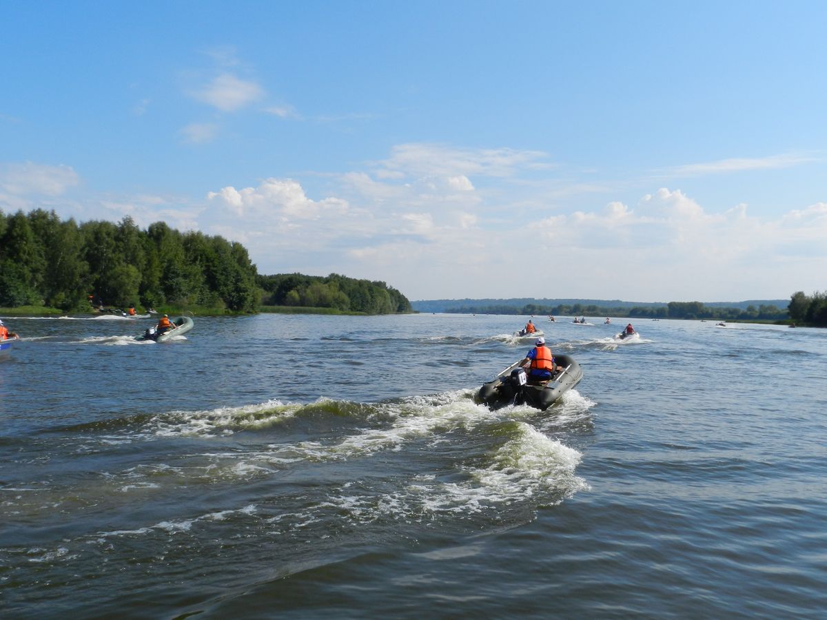 рыбаки лодки лето