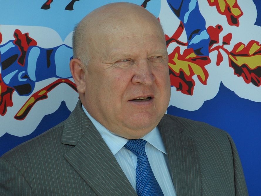 Вручение автомобилей молодым специалистам.Шанцев.4