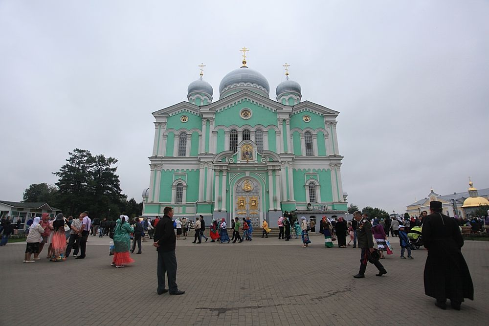 Божественная литургия.дивеево.10