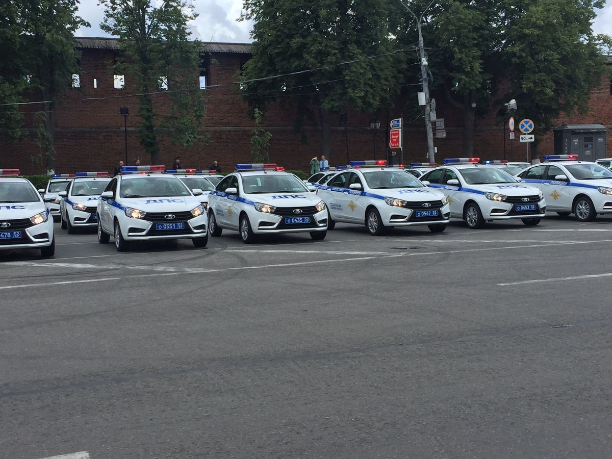 Новые автомобили и мотоциклы для МВД