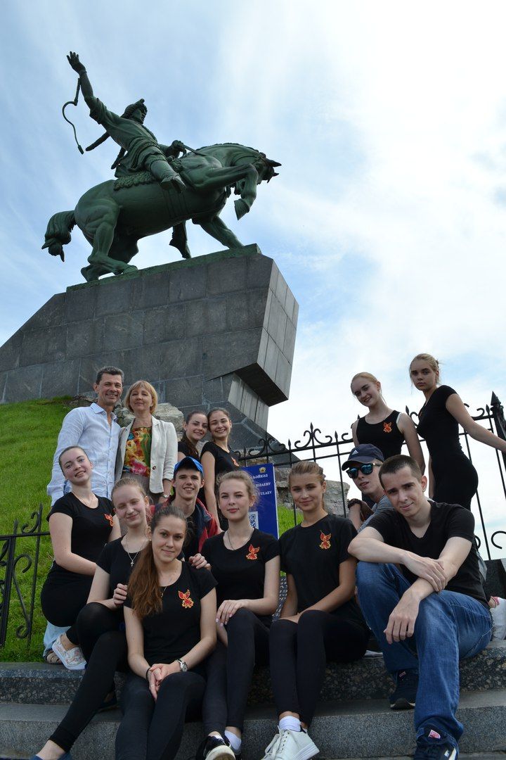 Ансамбль жар-птица