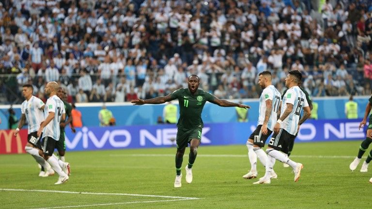 мозес нападающий нигерия