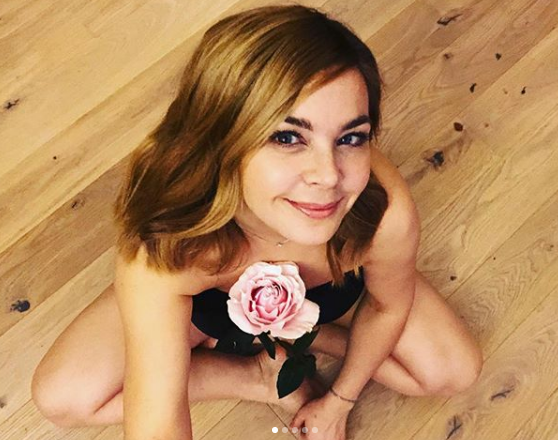 Нижегородская актриса Ирина Пегова выложила фото в откровенном купальнике