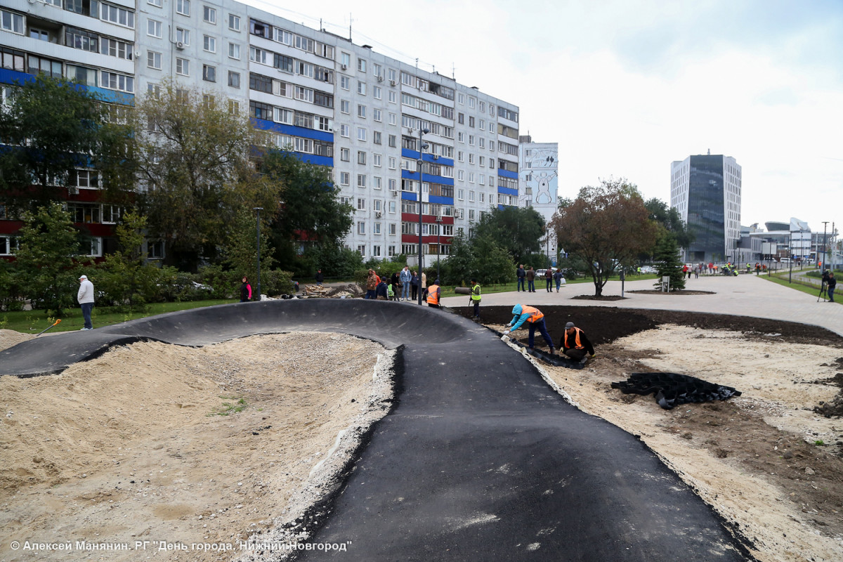 Первый в Нижнем Новгороде памп-трек появился в Канавинском сквере