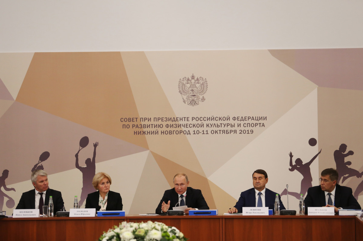 Путин поддержал предложение Никитина о новой схеме финансирования спорта