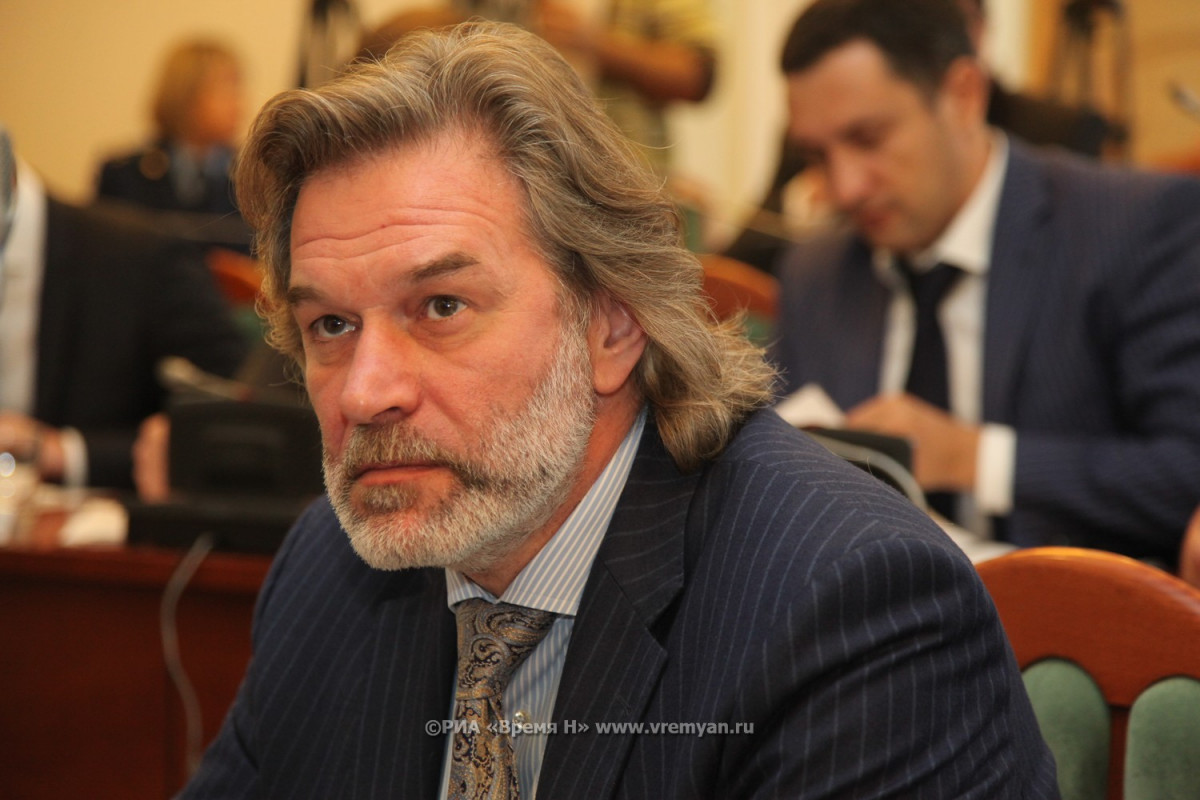 Табачников: объединение исполнительной и партийной власти усилит эффективность работы с населением региона