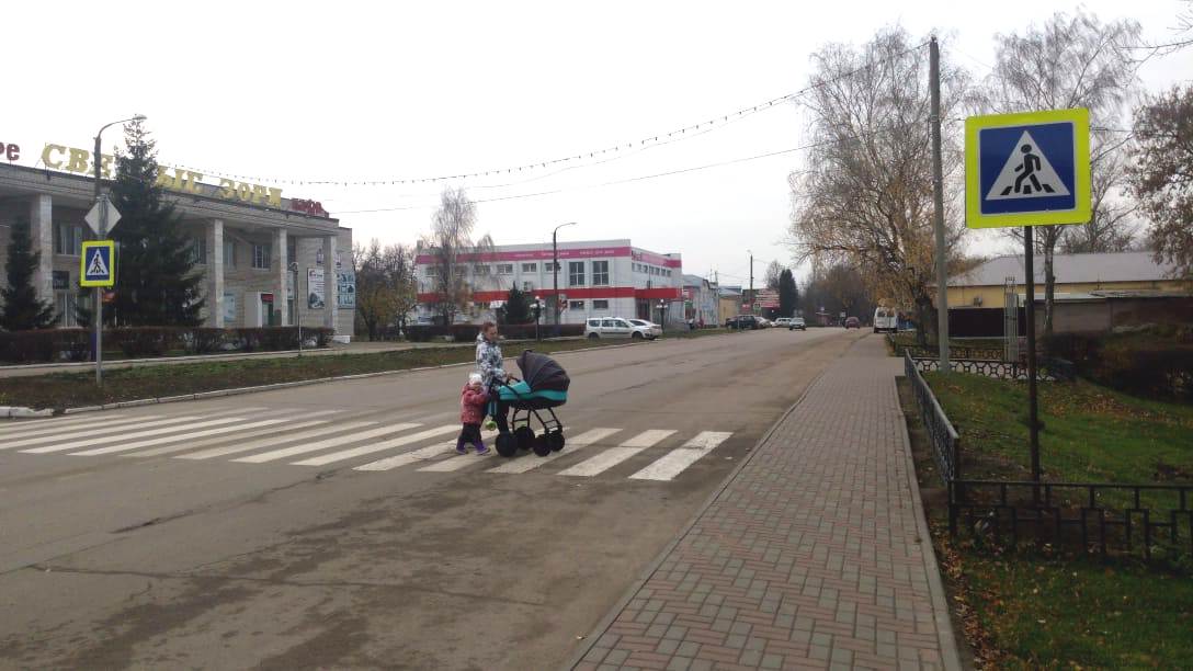 Пешеходный переход появился на центральной улице поселка Бутурлино