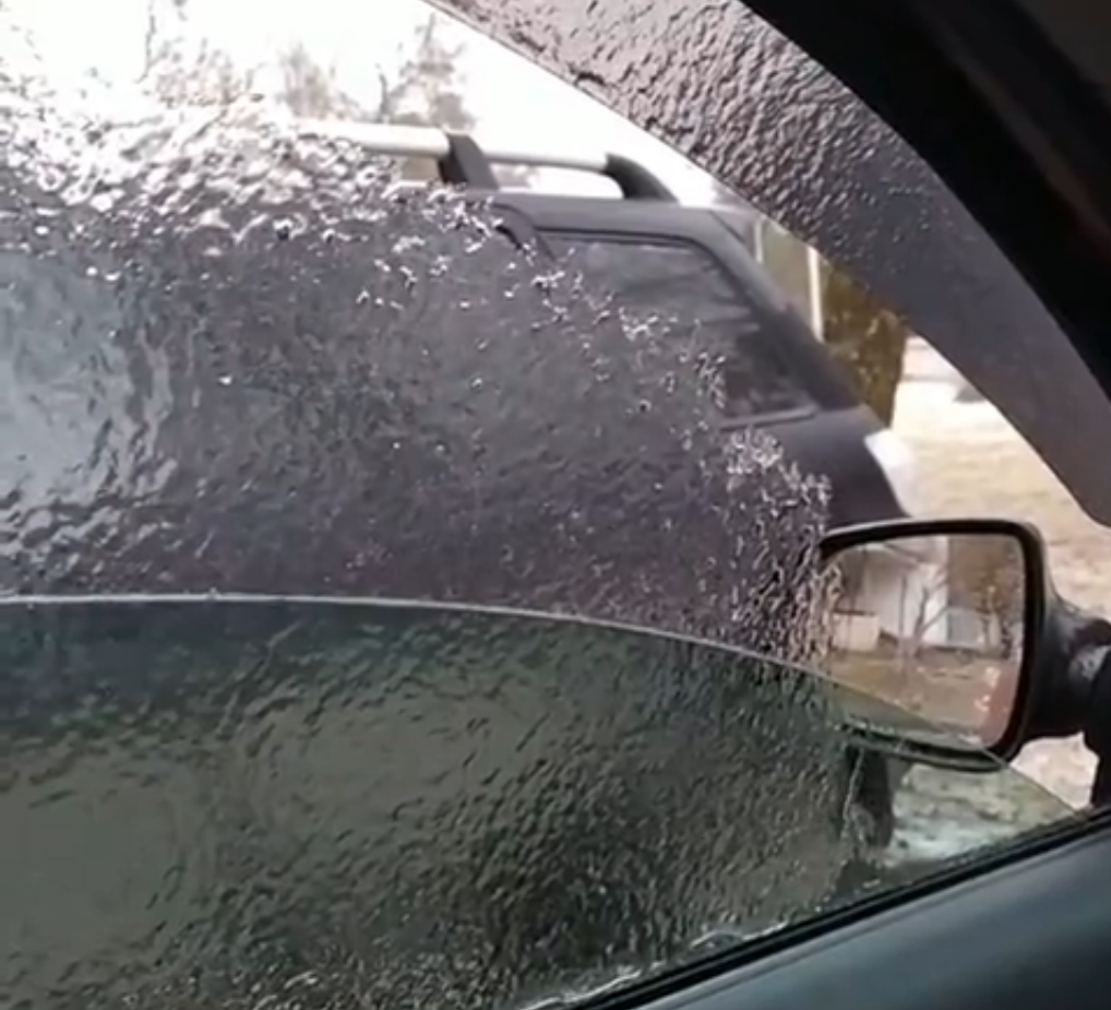 Ледяной дождь авто. Как открыть дверь машины после ледяного дождя. Ледяной дождь. Авто после ледяного дождя. Машина покрытая льдом.