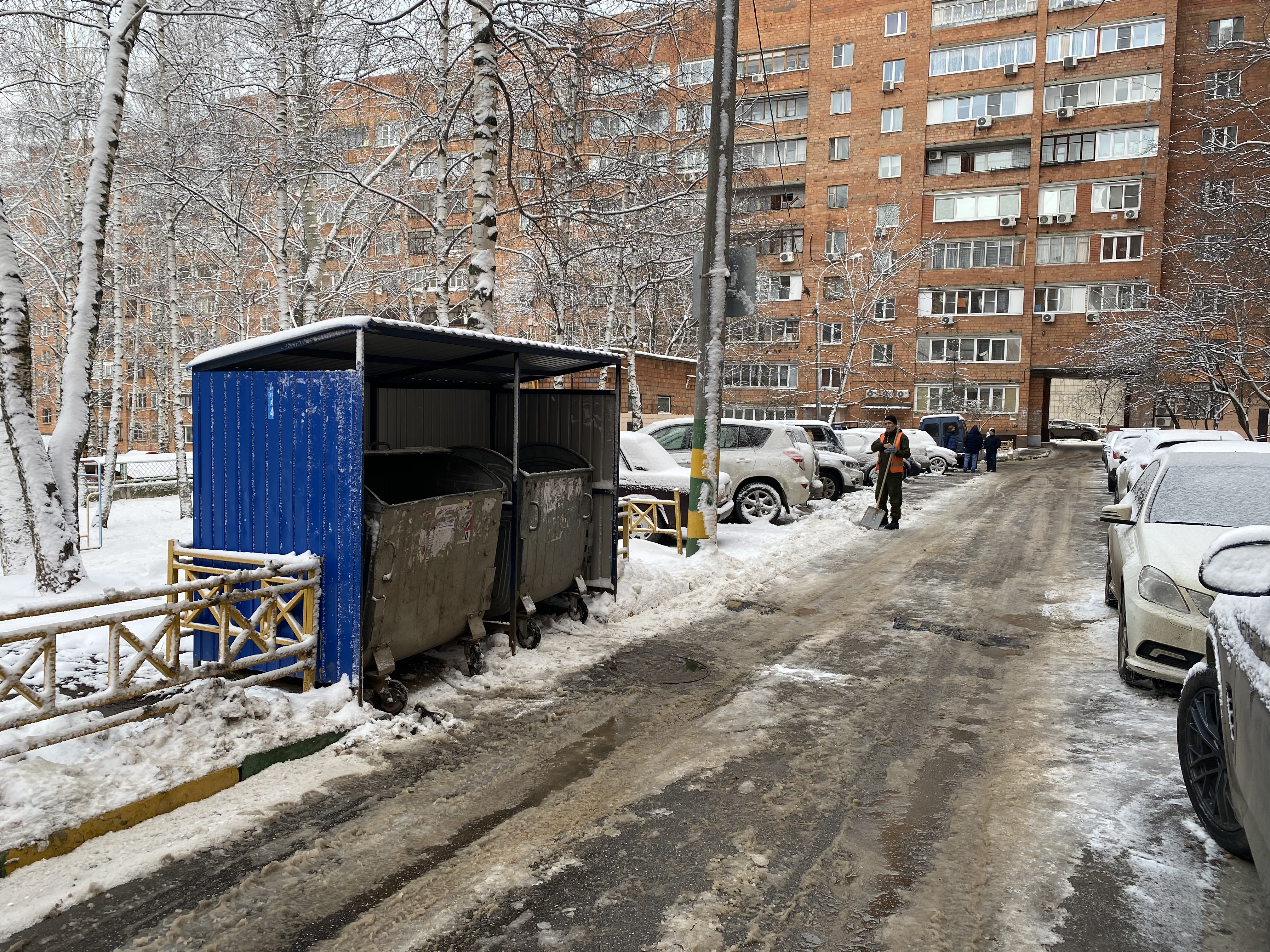 Сайт нижегородской гжи. Нижний Новгород дворы. Нижэкология НН машина фото.