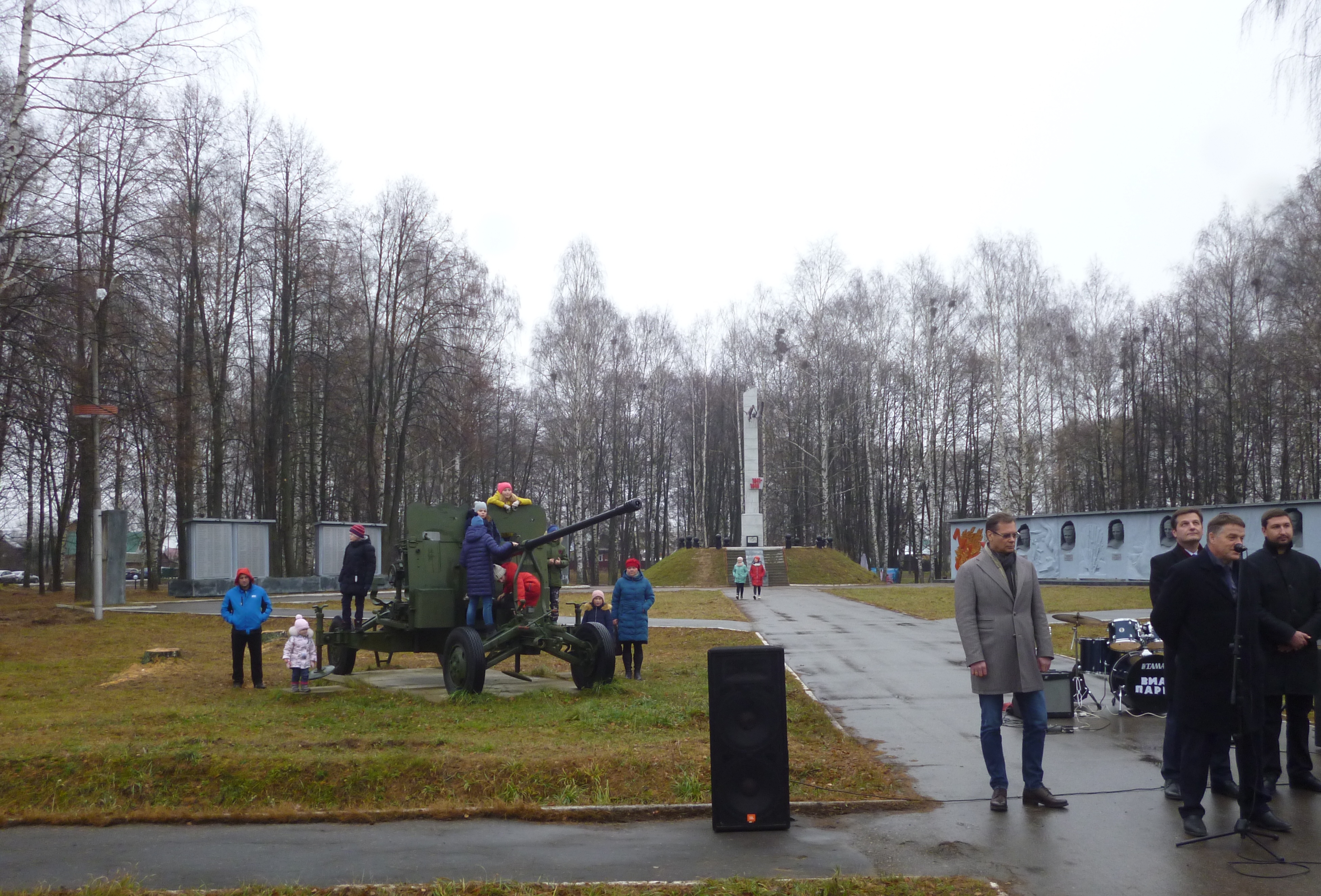 Реалити сокольское. Парк Победы Сокольское Нижегородской области. Сокольский район памятники победа Нижегородской области. Парки Нижегородской область парк Победы. Сокольское Нижегородской области мемориал.