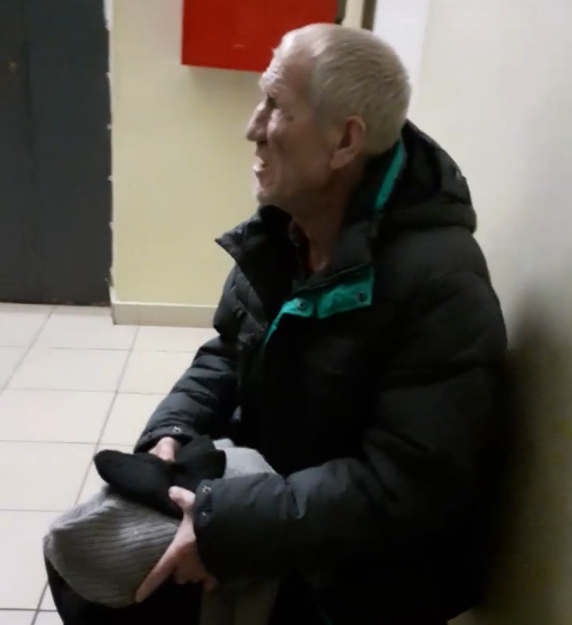 Врачи арзамасской больницы «Дубки» оставили пациента спать в коридоре
