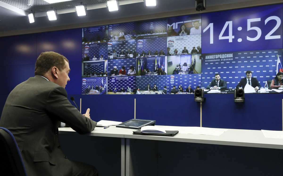 Глеб Никитин представил Дмитрию Медведеву региональные меры по поддержке медиков и волонтеров