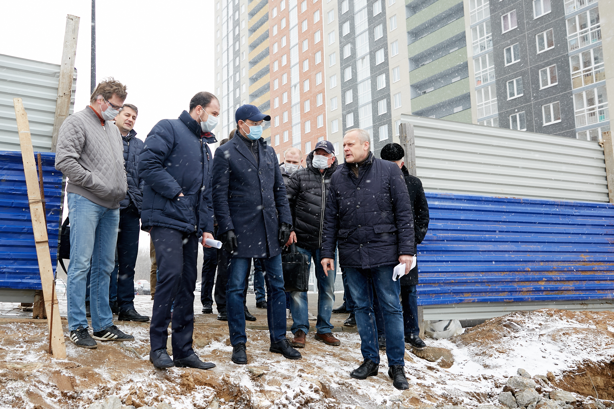 Школа в анкудиновском парке