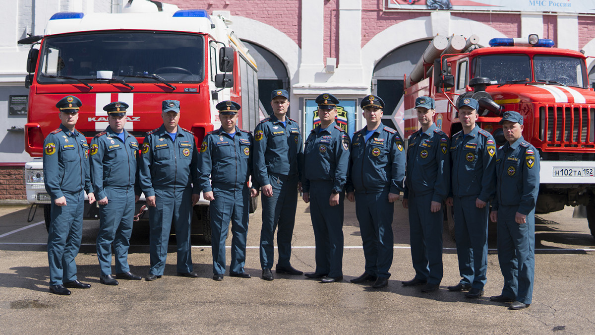 Сотрудников МЧС наградили за ликвидацию последствий взрывов на дзержинском заводе «Кристалл»