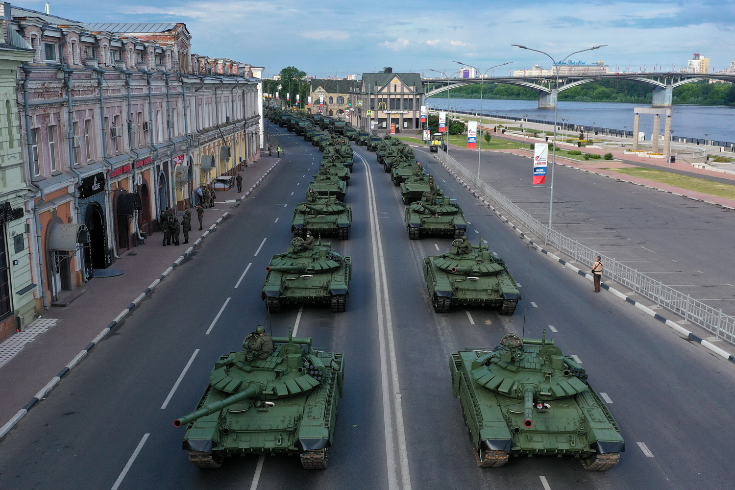 Военная техника в москве