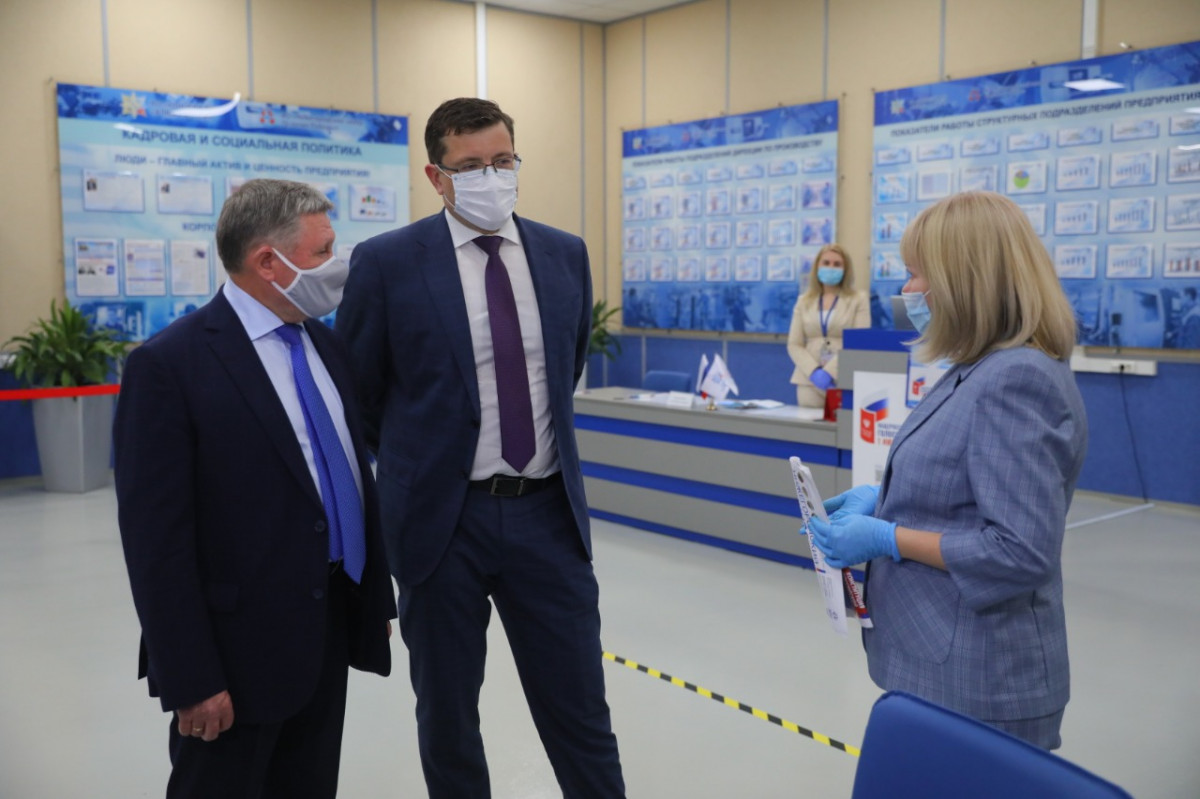 Работу пункта консультирования оценили на Нижегородском заводе 70-летия Победы