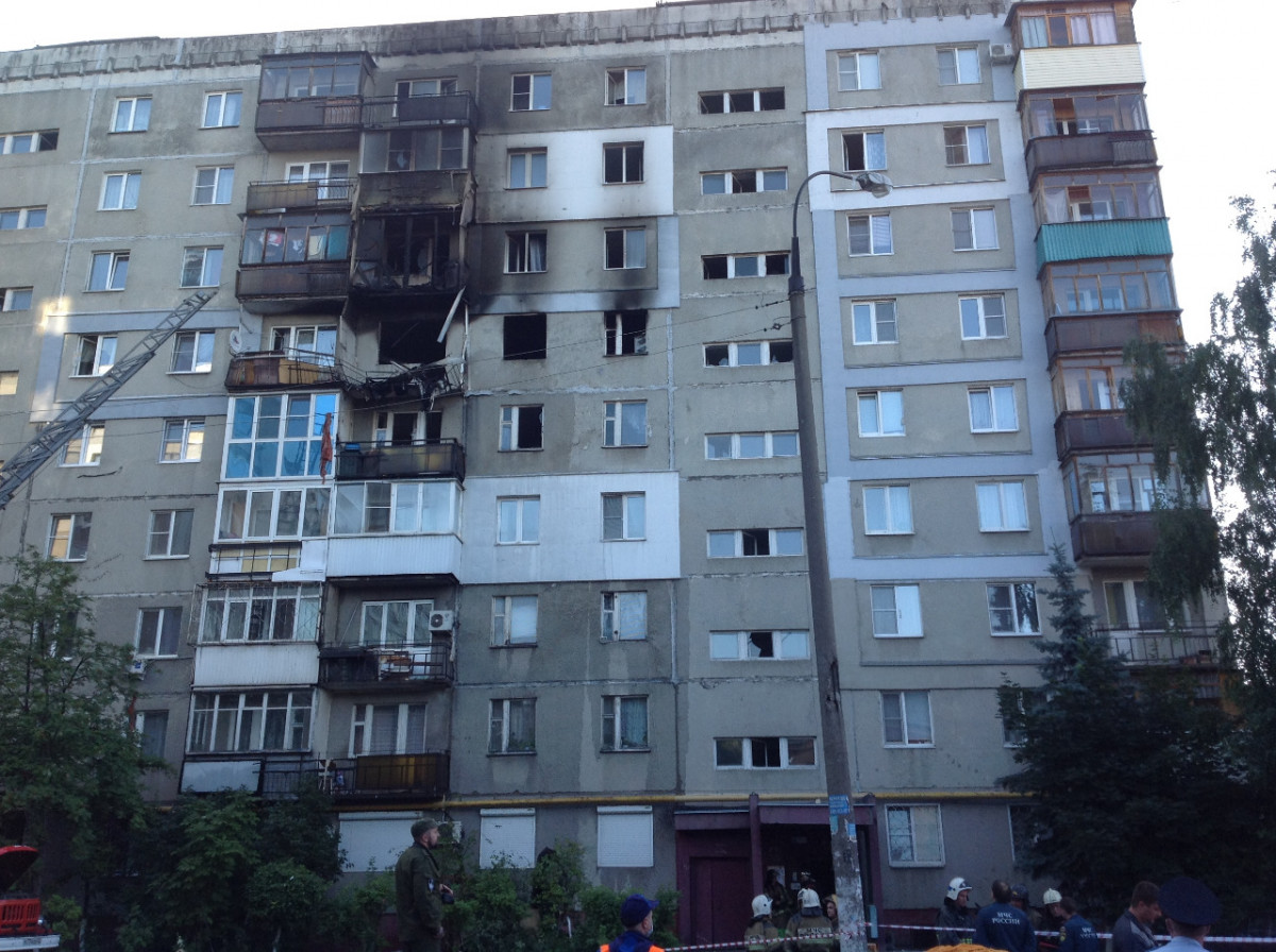 Опубликованы фото последствий взрыва газа в девятиэтажке на Автозаводе