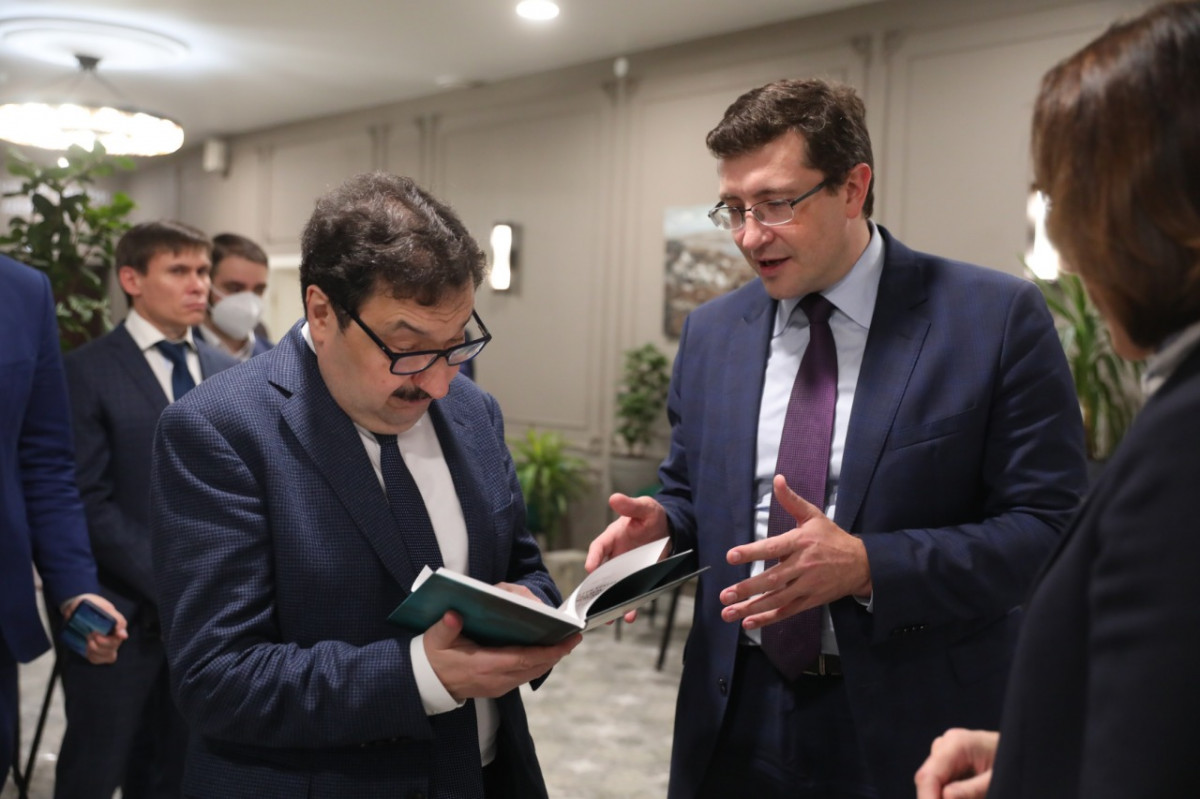 Глеб Никитин провел рабочую встречу с ректором РАНХиГС Владимиром Мау