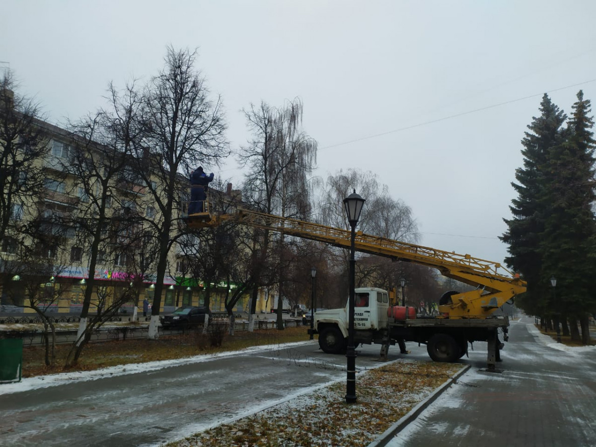 Сормовский район начали украшать к Новому году
