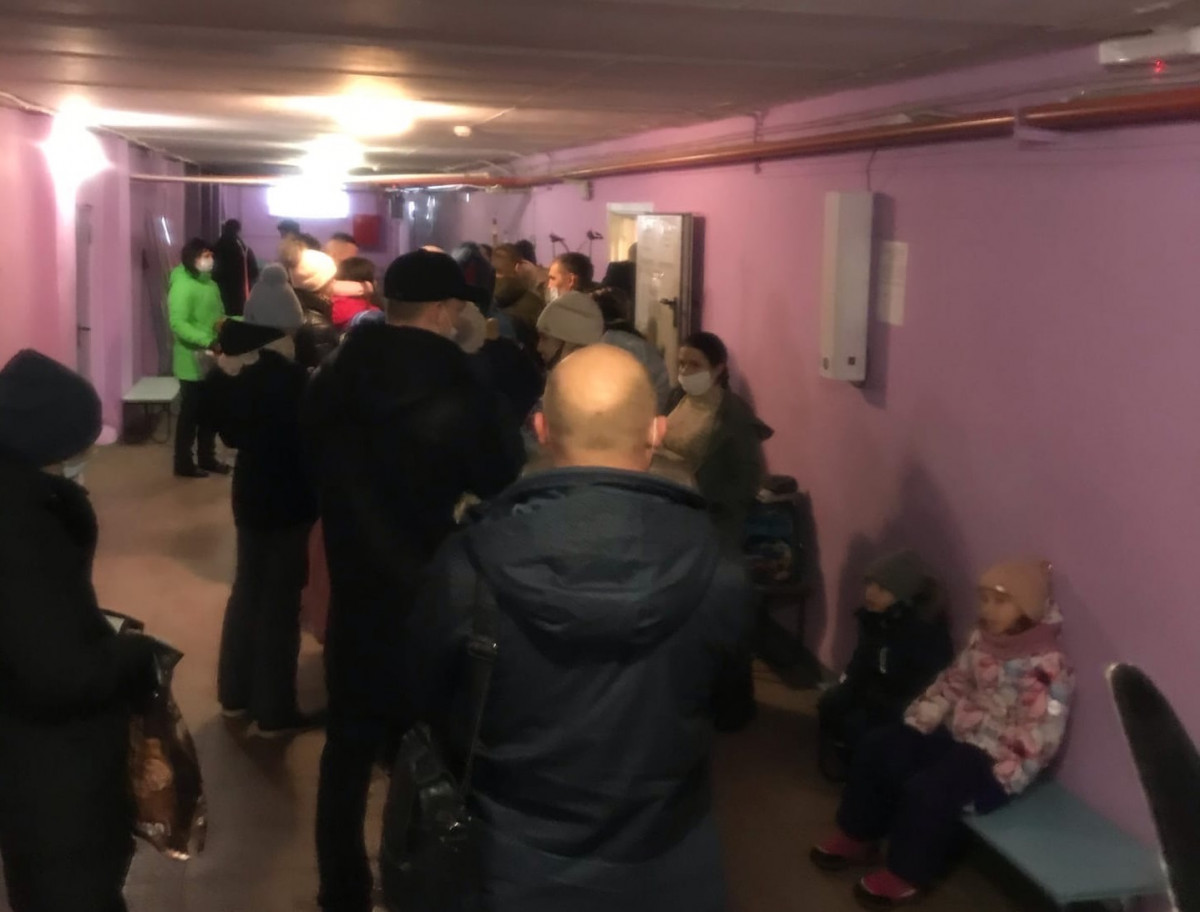 Нижегородцы жалуются на столпотворение в прокате лыж на улице Дубравной