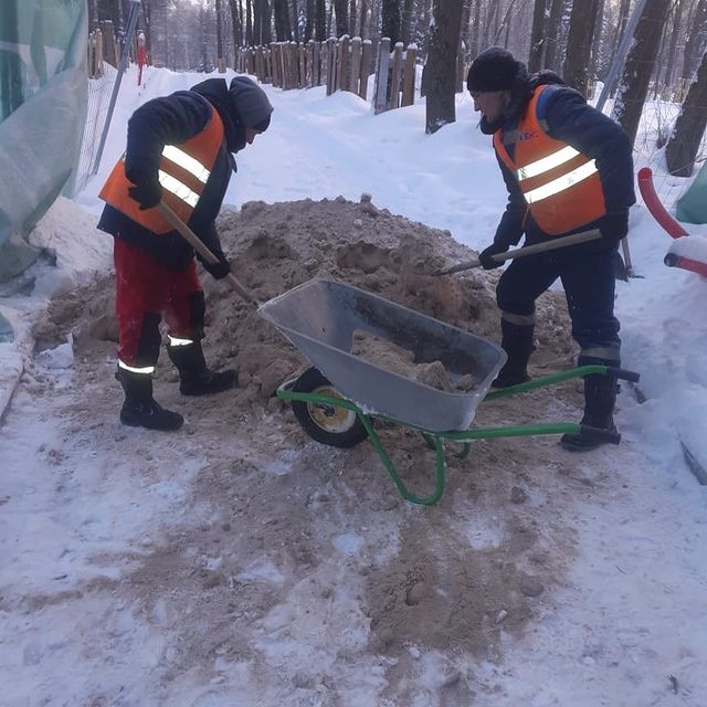 Часть работ по благоустройству приостановили в парке «Швейцария» из-за морозов