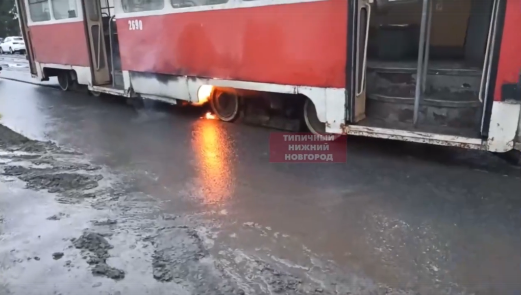 Стали известны подробности возгорания в нижегородском трамвае №7