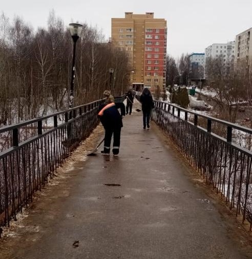 Коммунальщики Советского района делают фотоотчеты уборки снега