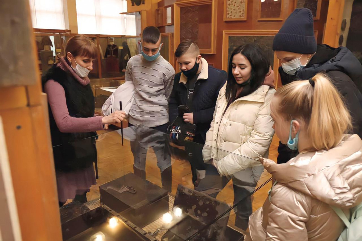 Воспитанники Городецкого детского дома посетили музей истории промыслов