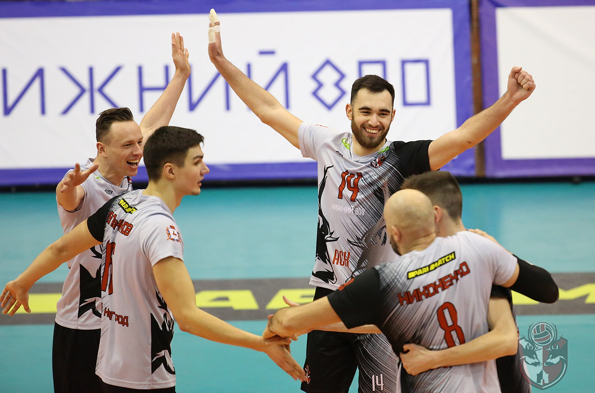Нижегородские волейболисты одержали шестую победу подряд