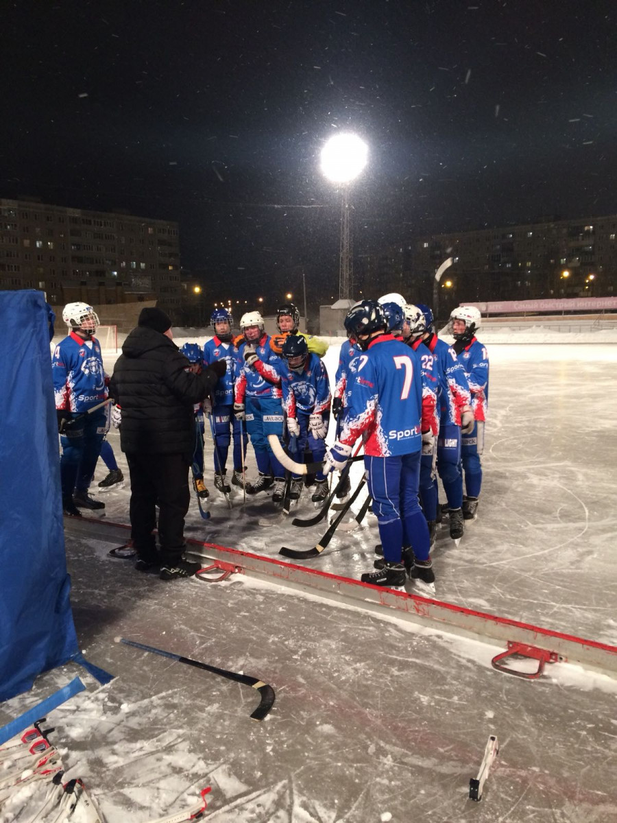 Команда «Нижегородец» выиграла турнир по хоккею с мячом памяти Никишина