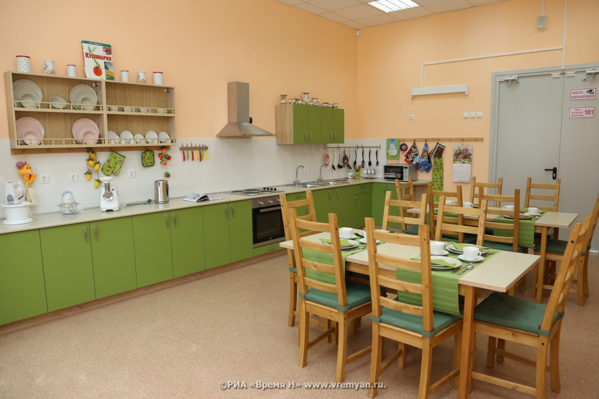 В шести школах Вознесенского района учащиеся начальных классов питались платно