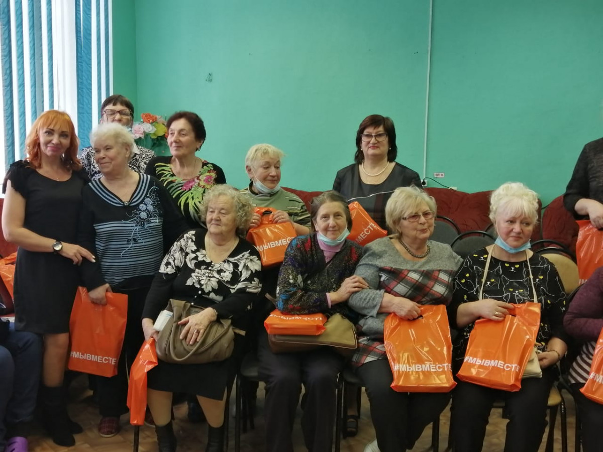 250 нижегородок получили подарки в годовщину движения #МыВместе