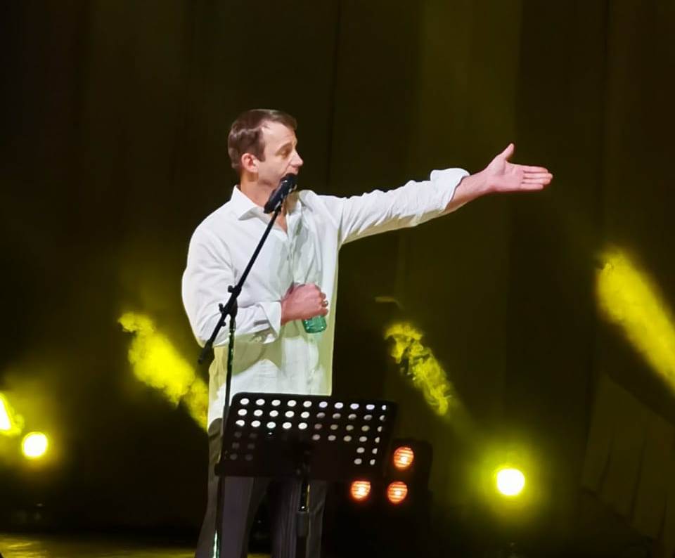 Дмитрий Певцов провел благотворительный концерт в Нижнем Новгороде